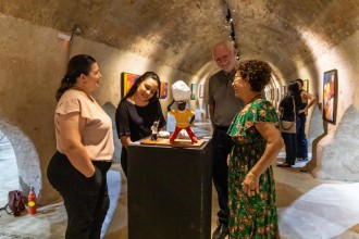 Exposição no Morro da Caixa D'Água celebra ícones da cultura cuiabana