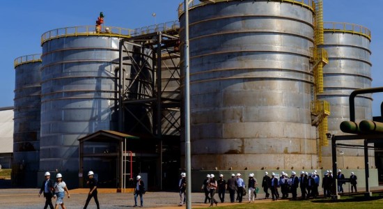 MT aposta em biocombustíveis e incentivos para liderar nova fase da indústria energética
