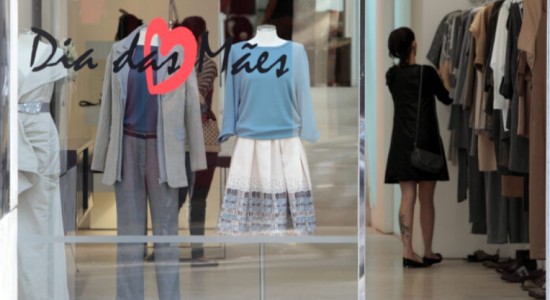 Segundo Natal do ano, Dia das Mães aquece diferentes setores do comércio