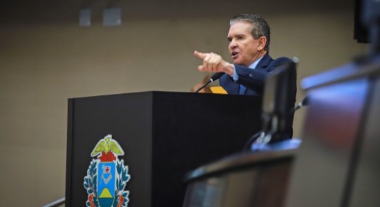 Governo acolhe proposta do TCE e limita descontos a 35% nos consignados