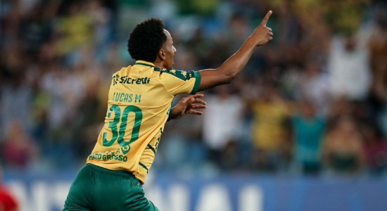 Cuiabá vence o Paysandu e se mantem no G4 da Série B