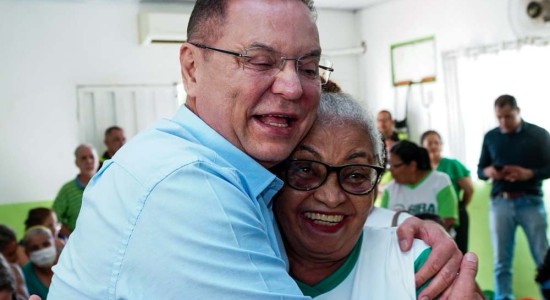 É preciso amar e respeitar os idosos — amanhã serei eu e você!