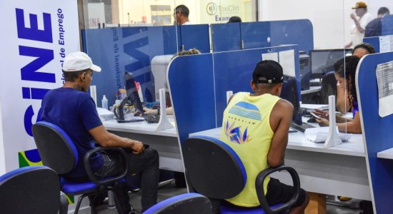 Sine Estadual disponibiliza mais de 2,5 mil vagas de trabalho nesta semana