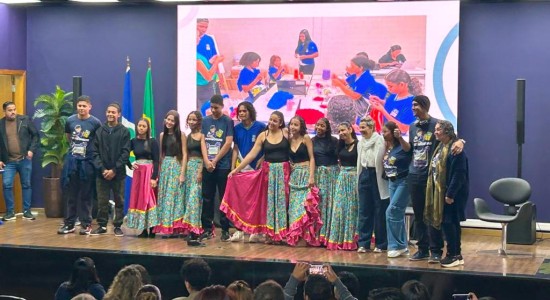 Seduc alinha com servidores ações da Educação em Tempo Integral na rede estadual