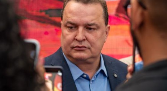 Max diz que cenário é indefinido e pode surgir novo nome