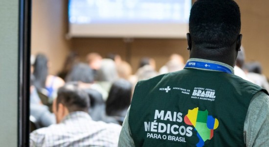 Mato Grosso recebe 89 novos profissionais do Mais Médicos para reforçar o atendimento em áreas vulneráveis e territórios indígenas
