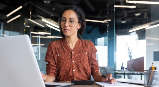 Setor de serviços cresce em maio pela quarta vez consecutiva, aponta IBGE
