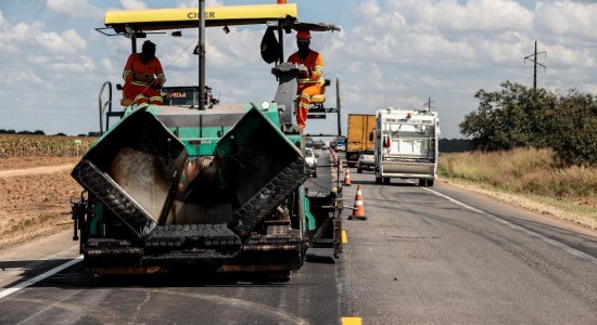 Governo de MT e Nova Rota assinam ordem de serviço para duplicação da BR-163 entre VG e Jangada