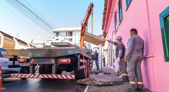 Cuiabá inicia restauração de 300 bocas-de-lobo danificadas