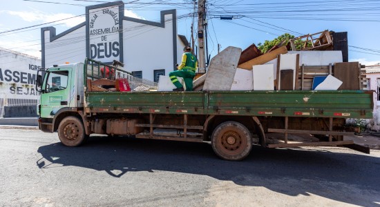 Operação Cata-treco atende Lixeira, Jardim Brasil, Praerinho e outros 15 bairros