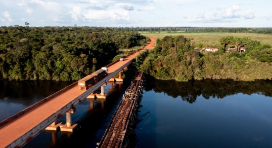 Governo de MT vai substituir mais de 1,3 mil pontes de madeira até 2026