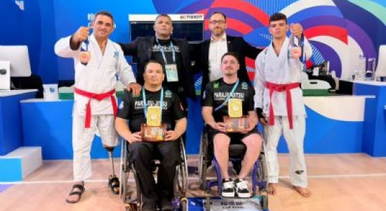 Primeira-dama parabeniza equipe de parajiu-jitsu de Mato Grosso por medalha de ouro na China