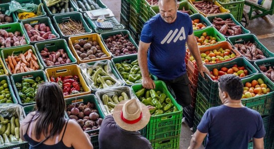Pelo segundo mês seguido, grupo de Alimentação e bebidas registra queda de preços no Brasil