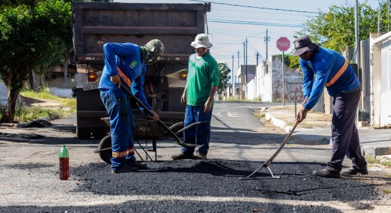 Prefeitura de Cuiabá tapou mais de 63 mil buracos em 72 bairros