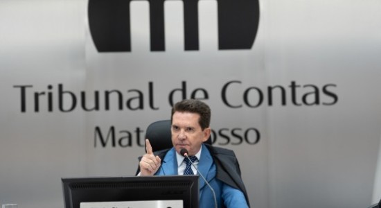 TCE determina suspensão de consignados por mais 120 dias e aprova normativa para proteger servidores