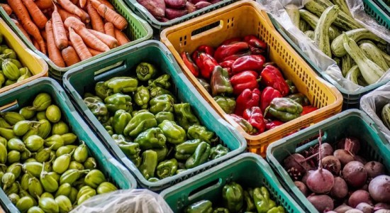 País teve deflação de 0,11% em agosto, puxada por queda em habitação e alimentação