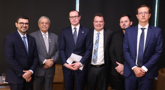 Deputado Max se reúne com o Ministro do STF, Cristiano Zanin, para tratar sobre a APA das cabeceiras do Rio Cuiabá
