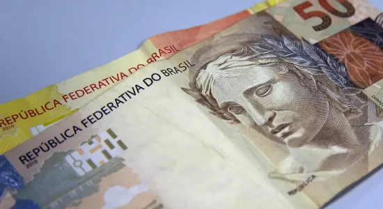 Economistas e setor produtivo veem avanços com PL da isenção de IR