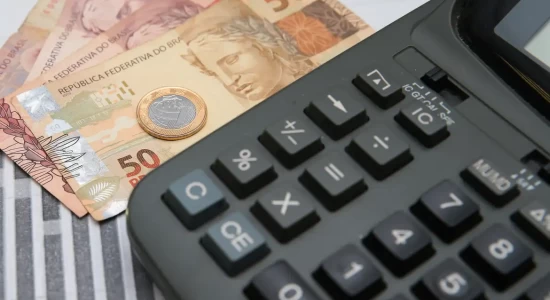 País crescerá 2,4% em 2025, acima da América Latina, diz Banco Mundial