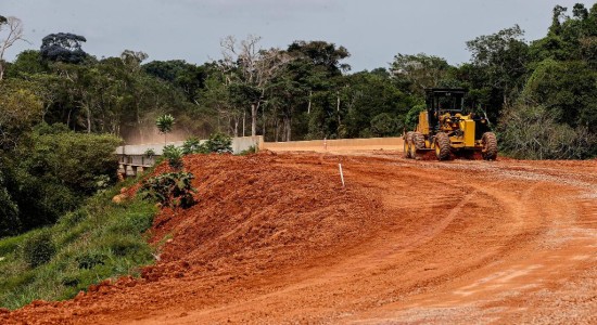 Governo de MT licita mais R$ 233 milhões em obras de infraestrutura