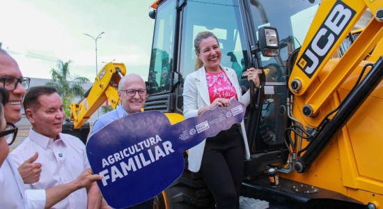 Várzea Grande recebe R$ 3 milhões em equipamentos para agricultura familiar