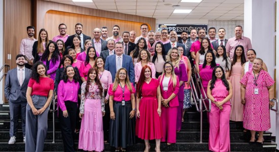 Presidente da ALMT, Max Russi, adere à campanha Outubro Rosa