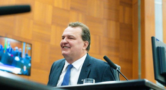 De autoria do deputado Max, Mato Grosso é referência nacional com a lei da linguagem simples