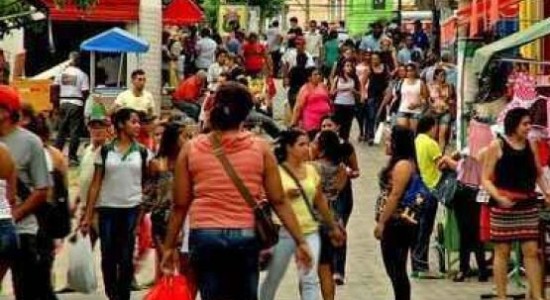 Dezembro tem horários estendidos nas lojas de Cuiabá e Várzea Grande até o fim do mês