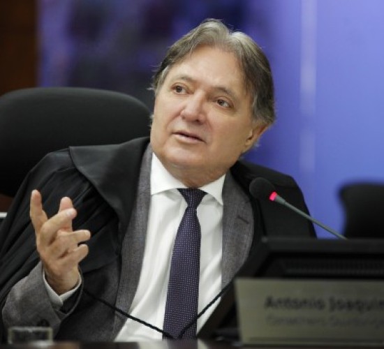 Conselheiro Antonio Joaquim propõe inclusão de critérios de transparência na apreciação das contas de governo e gestão