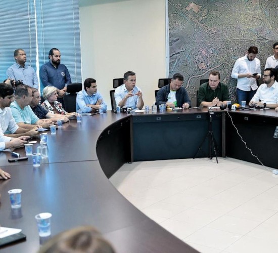 Governador cita investimento de R$ 1,2 bilhão e anuncia novas obras
