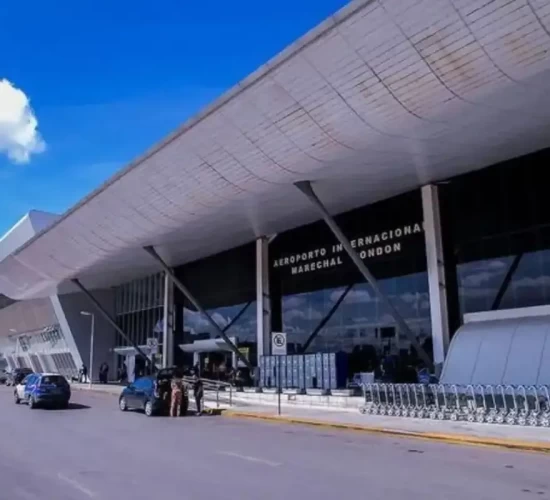 Aeroporto de Cuiabá recebe 1º voo internacional com passageiros da Islândia