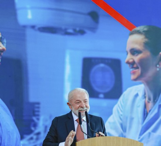 Governo Federal anuncia 3 mil bolsas de residência e 500 vagas para especialistas no SUS