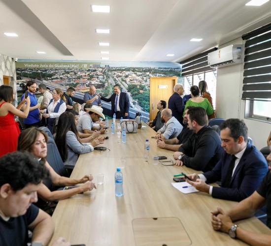 Prefeito e secretários dialogam com vereadores e setor de eventos sobre poluição sonora