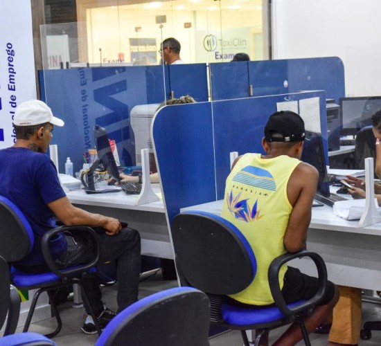 Sine Estadual disponibiliza mais de 2,5 mil vagas de trabalho nesta semana