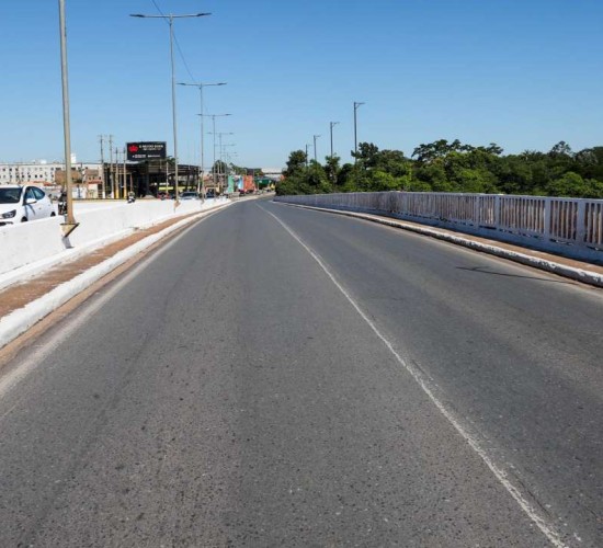 Ponte Júlio Müller recebe revitalização após mais de uma década sem manutenção