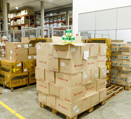 Chegada de nova carga de medicamentos reforça abastecimento em Cuiabá