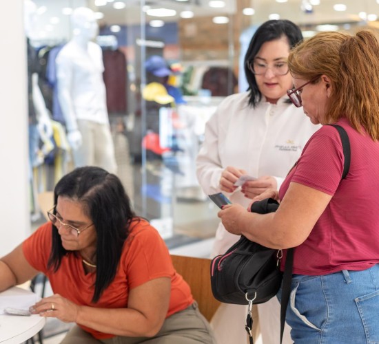 Último dia da vacinação contra gripe em shoppings de Cuiabá ocorre neste sábado