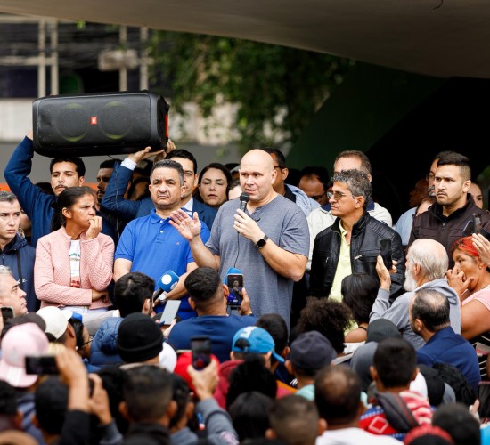 Prefeito apresenta plano de ação para moradores do Contorno Leste