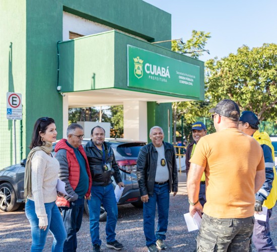 Prefeitura de Cuiabá notifica ferros-velhos e reforça ações integradas
