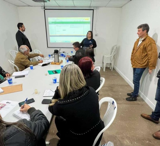 Gerentes das UBS recebem capacitação sobre acompanhamento de exames laboratoriais em Várzea Grande