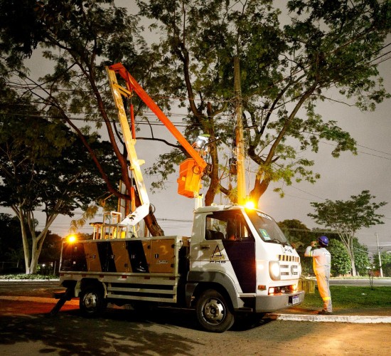 Limpurb atende mais de mil pontos de iluminação em cinco dias de operação