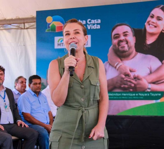 Beneficiários celebram sonho da casa própria em Várzea Grande