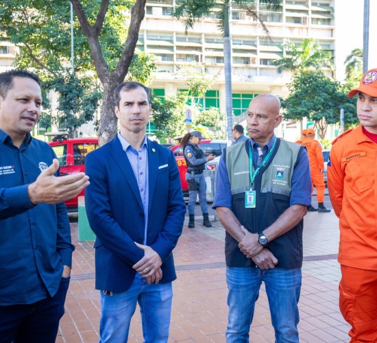 Prefeitura e Forças de Segurança do Estado realizam operação no centro de Cuiabá