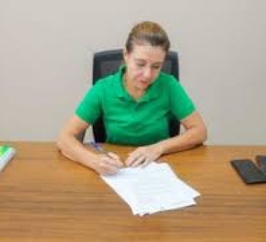 Várzea Grande entrega 444 títulos de propriedade aos moradores do 8 de Março