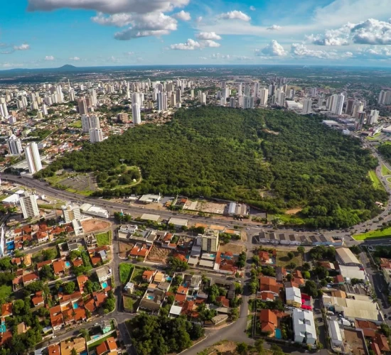 Prefeitura de Cuiabá promete vender áreas públicas ao redor de condomínios de luxo e permitir condomínios fora do perímetro urbano