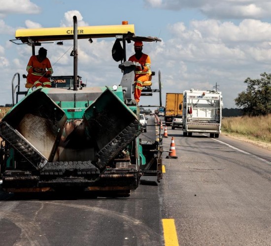 Governo de MT e Nova Rota assinam ordem de serviço para duplicação da BR-163 entre VG e Jangada