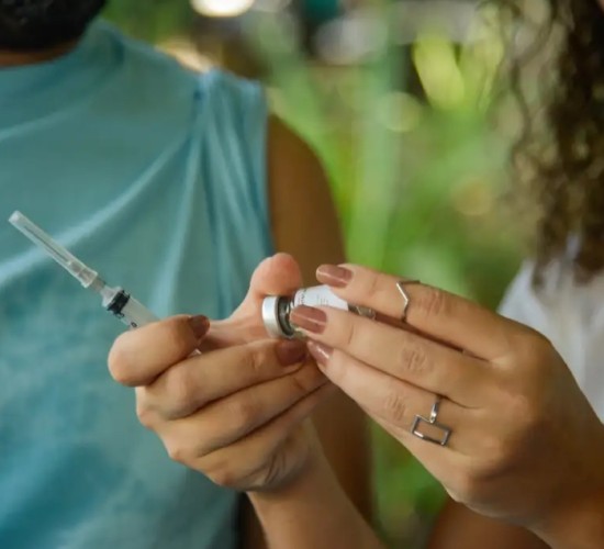 SRAG segue em alta no Brasil, com alerta para crianças e idosos, aponta Fiocruz