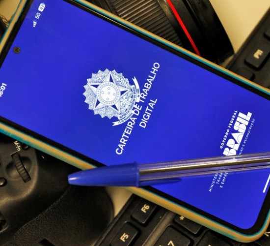 Desemprego cai a 5,8% no segundo trimestre, menor nível da série histórica