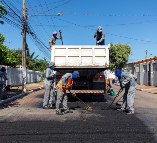 Prefeitura intensifica obras de infraestrutura durante período de estiagem em Cuiabá