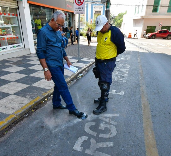 Decreto cria auditoria para analisar contrato do estacionamento rotativo